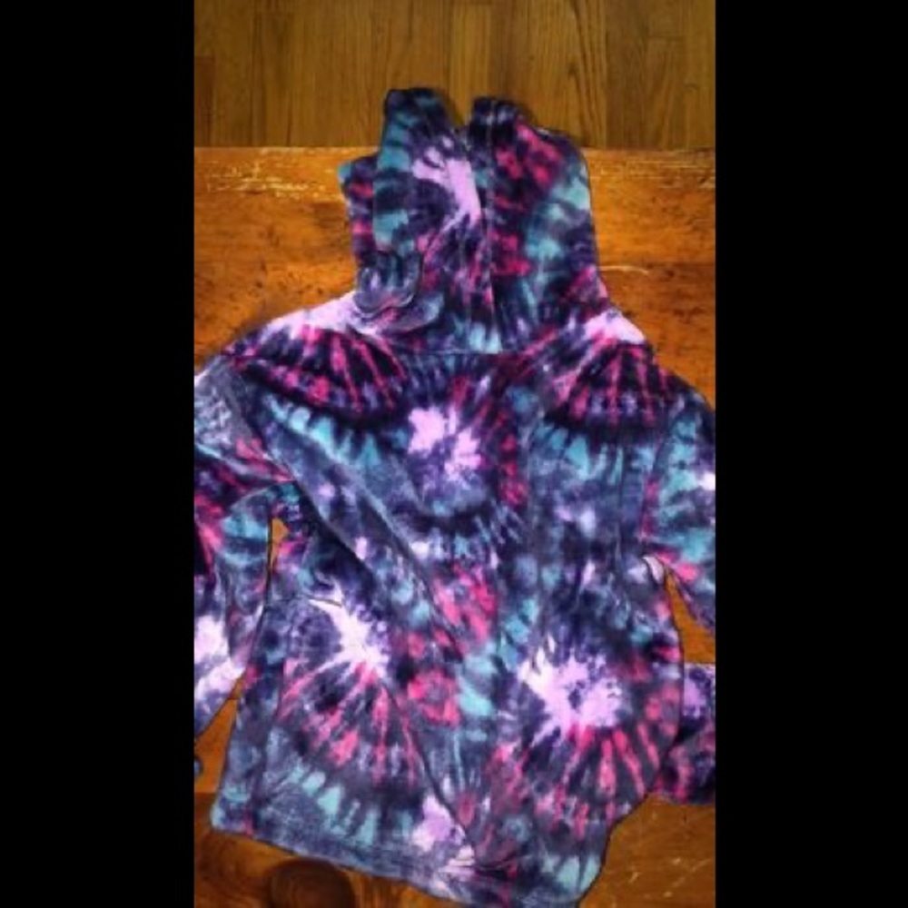 SO Cozy Tie-Dye Hoodie Sz M(8) Girls